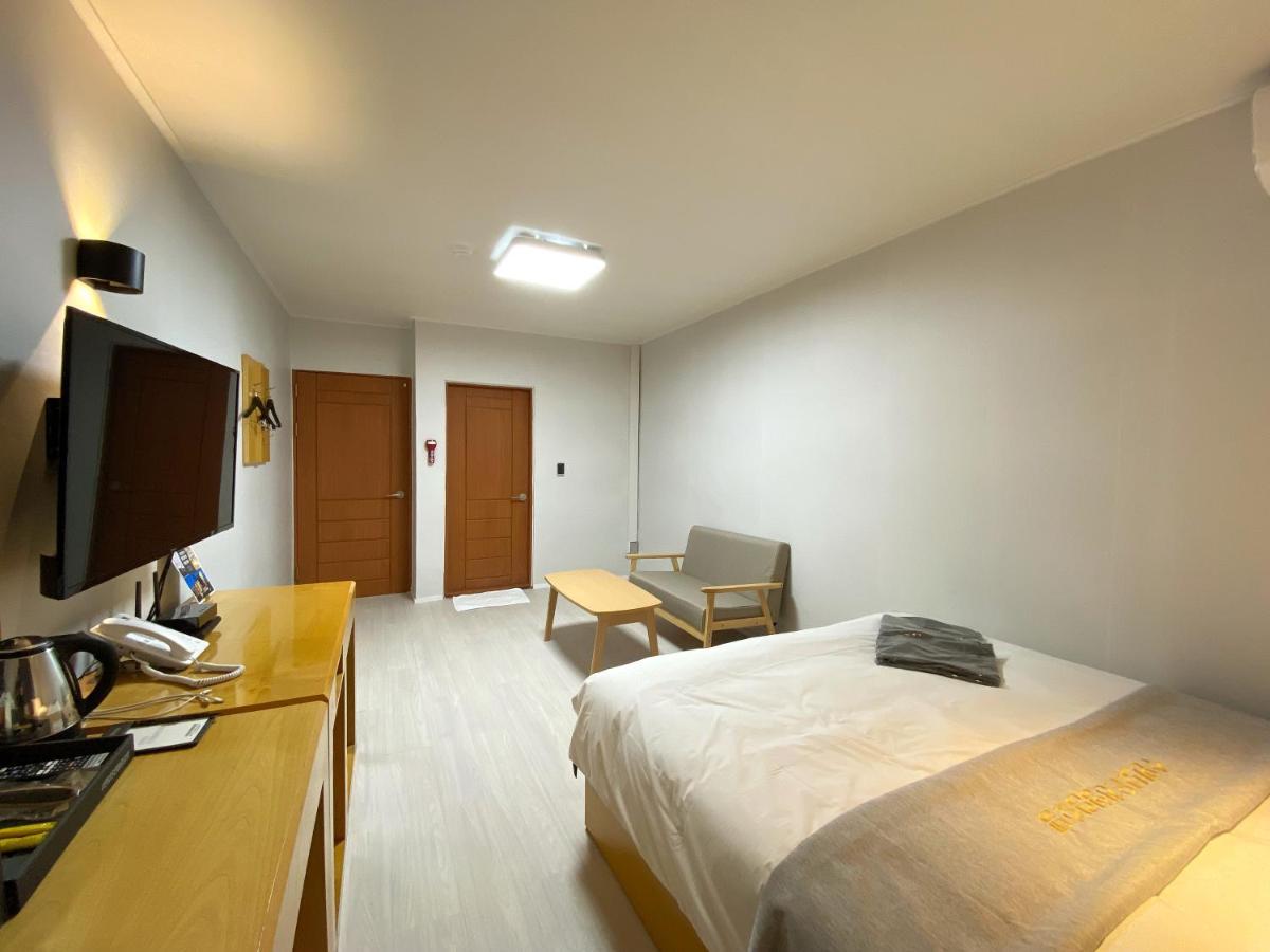Suanbo Hot Spring Healing Hotel Chungju Exterior foto