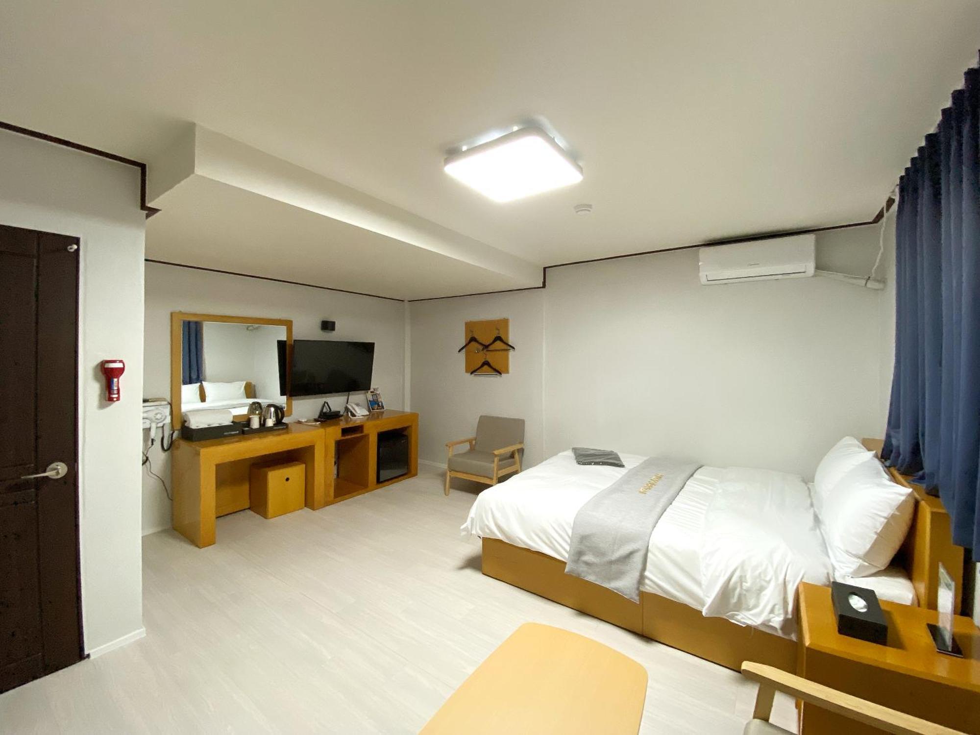 Suanbo Hot Spring Healing Hotel Chungju Exterior foto
